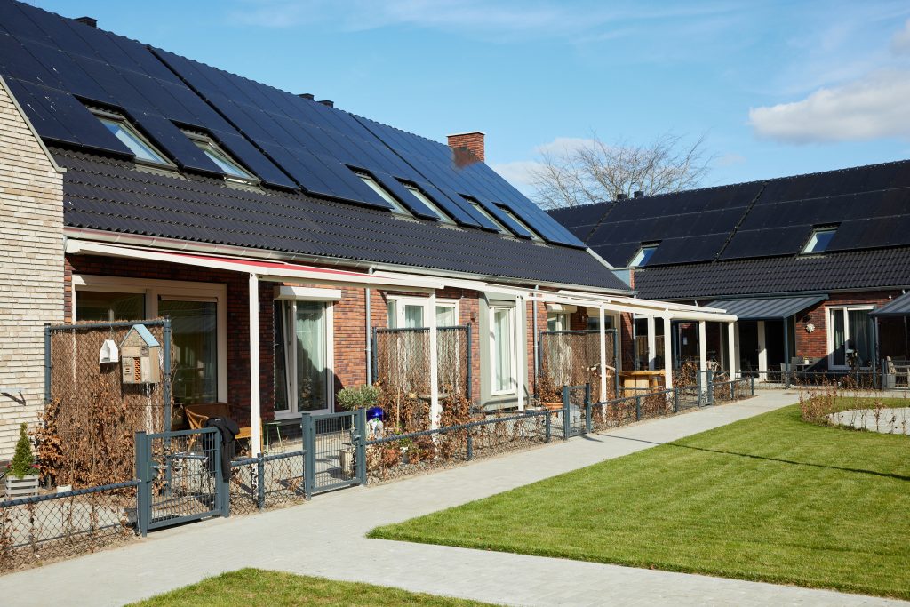 Pergola-zonwering en veranda's bij Knarrenhof Hardenberg, geplaatst door VELZL (foto 12)