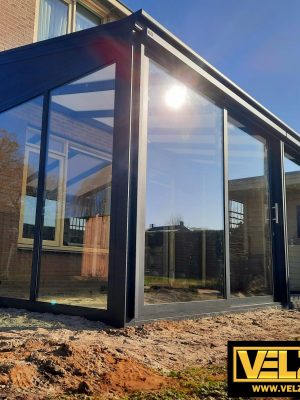 Aluminium pui met vast glas