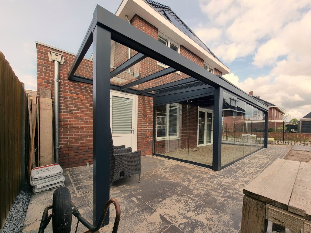 Tuinkamer aan een rijtjeswoning