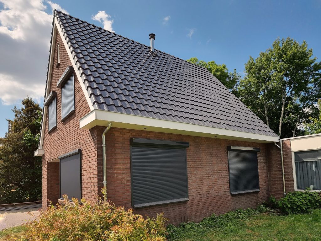 Rolluiken aan een vrijstaande woning