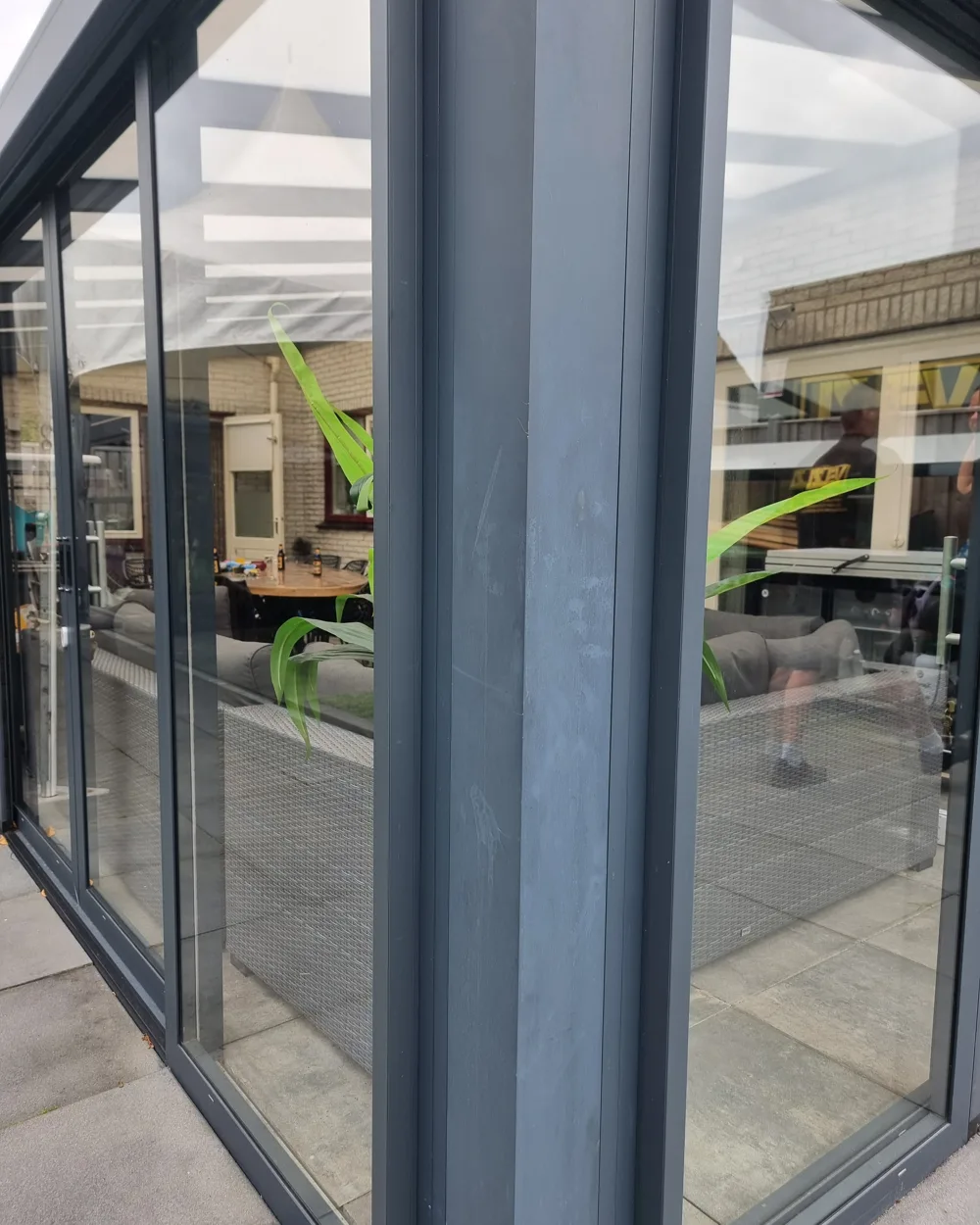 Verweerd aluminium profiel voor behandeling